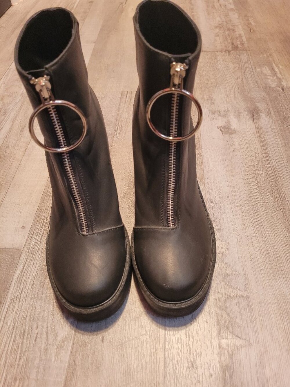 Current Mood 3" heel zip up ankle boots size 9